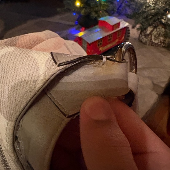 Soho Coach Gray and Cream soho bag - Picture 9 of 13